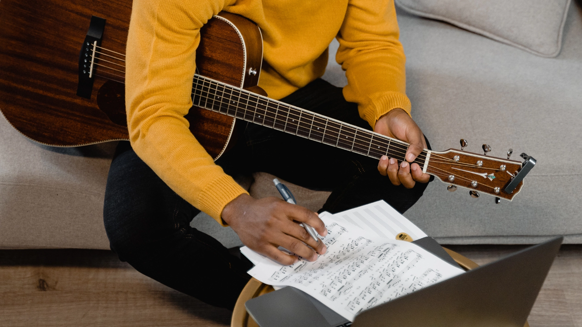 caracteristica guitarra 6